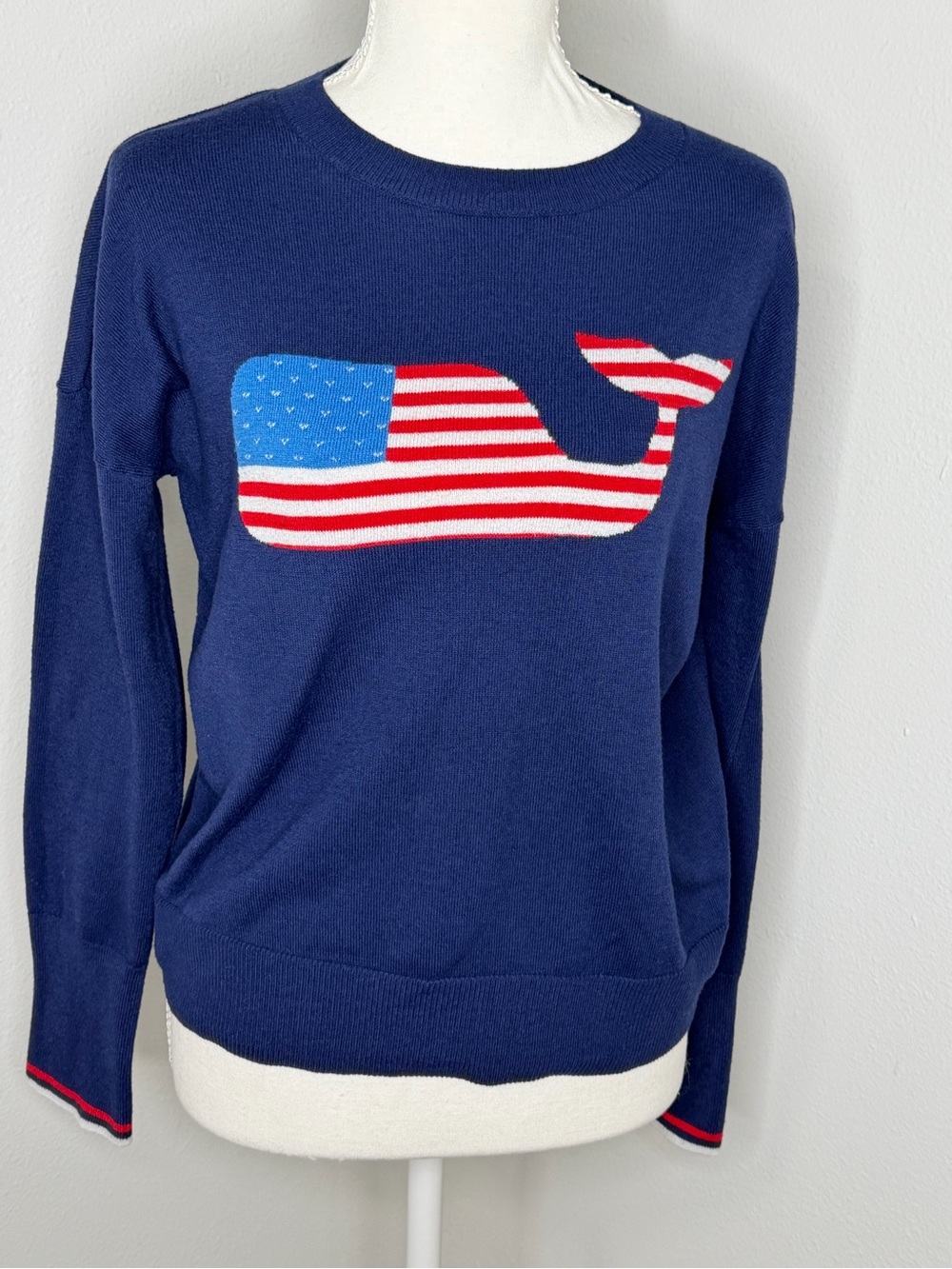 Vineyard Vines Navy Red White Blue Flag Whale Crewneck Sweater Size Small